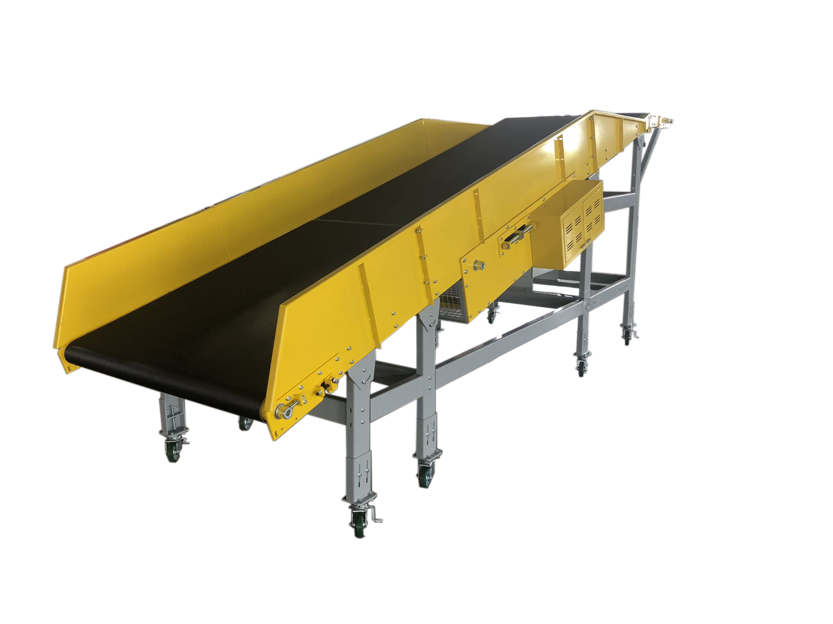 Sloped conveyor belt moving boxes